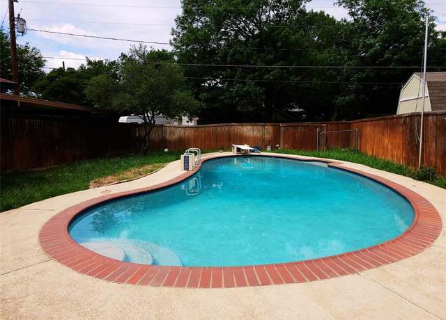 Property at 530 Parkview Ln, Richardson, TX 75080, 3 beds, 2 baths