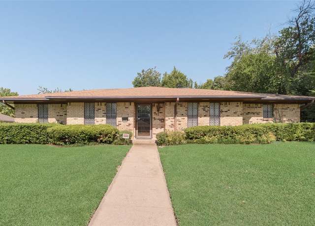 Property at 135 S Capri Dr, Duncanville, TX 75116, 4 beds, 2.5 baths