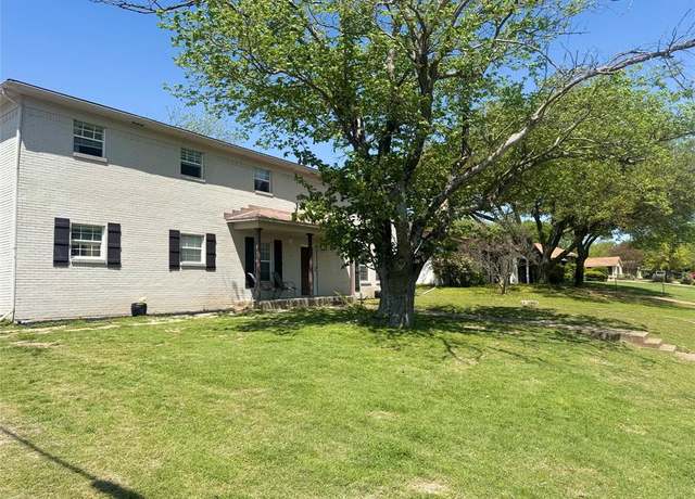 Property at 205 Stardust Ln, Desoto, TX 75115, 5 beds, 2.5 baths