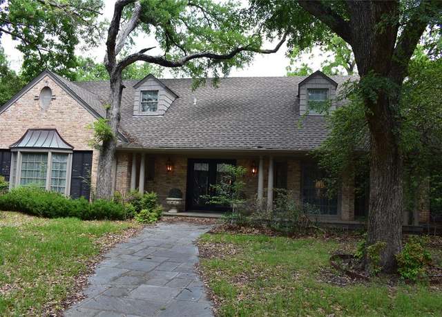Property at 13210 Wittmore Cir, Dallas, TX 75240, 4 beds, 3.5 baths