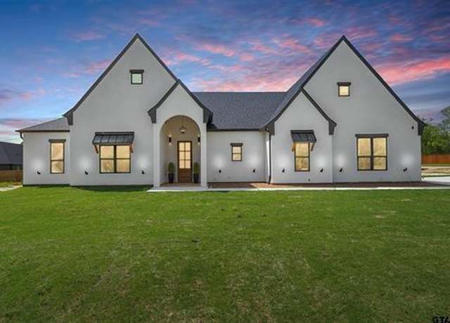 Property at 14708 Fallow Ln, Lindale, TX 75771, 4 beds, 2.5 baths