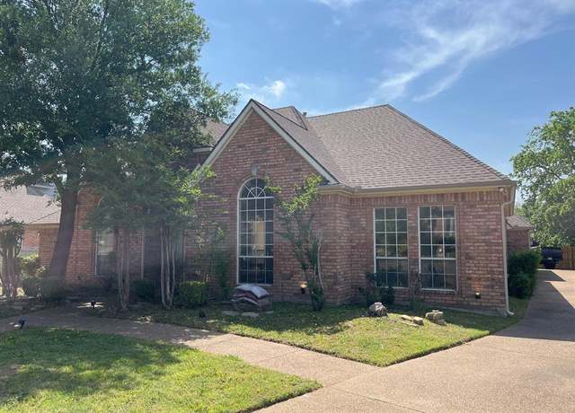 Property at 8 Overhill Dr, Trophy Club, TX 76262, 4 beds, 3 baths