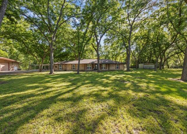 Property at 3280 Shady Grove Rd, Midlothian, TX 76065, 3 beds, 2.5 baths