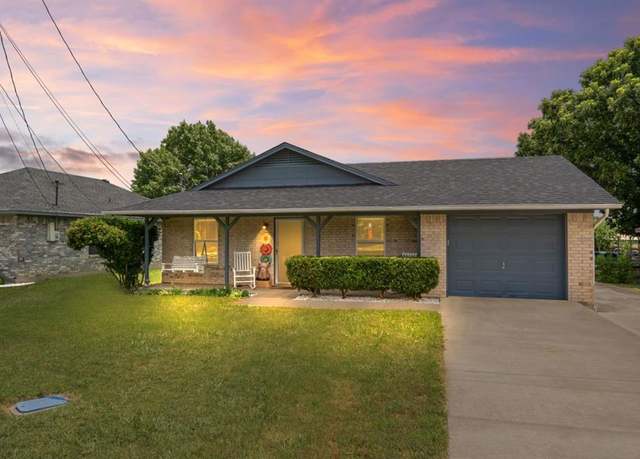Property at 808 Keaton Rd S, Sanger, TX 76266, 3 beds, 1.5 baths