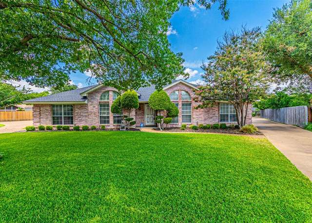 Property at 4412 Altamesa Blvd, Fort Worth, TX 76133, 4 beds, 2 baths