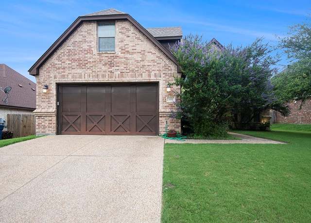 Property at 105 Champagne Dr, Aledo, TX 76008, 5 beds, 3 baths