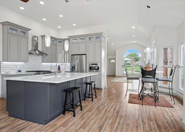 Property at 10004 Concord Dr, Frisco, TX 75035, 3 beds, 2 baths