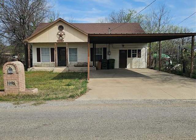 Property at 1005 8 1/2 St, Mineral Wells, TX 76067, 4 beds, 1 bath