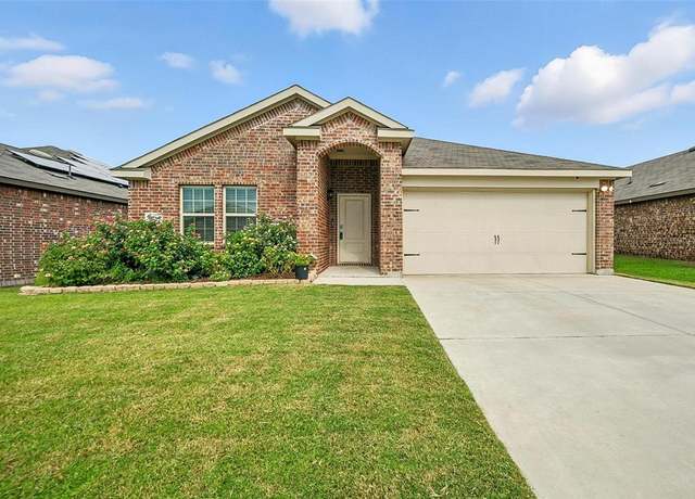 Property at 2900 Royal Acres Dr, Denton, TX 76209, 4 beds, 2 baths