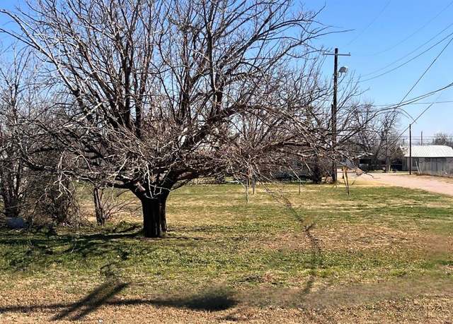 Property at 411 Cherry, Merkel, TX 79536, 2 beds, 1 bath