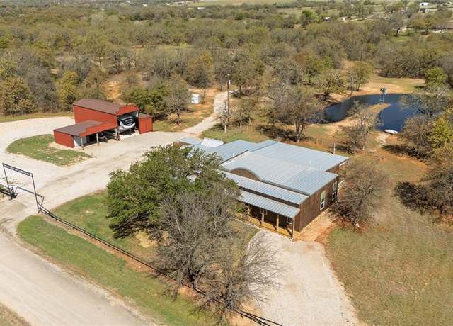 Property at 450 Angus Dr, Weatherford, TX 76088, 3 beds, 2 baths