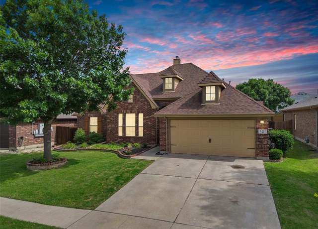 Property at 5317 Thornbush Dr, Fort Worth, TX 76179, 4 beds, 3 baths