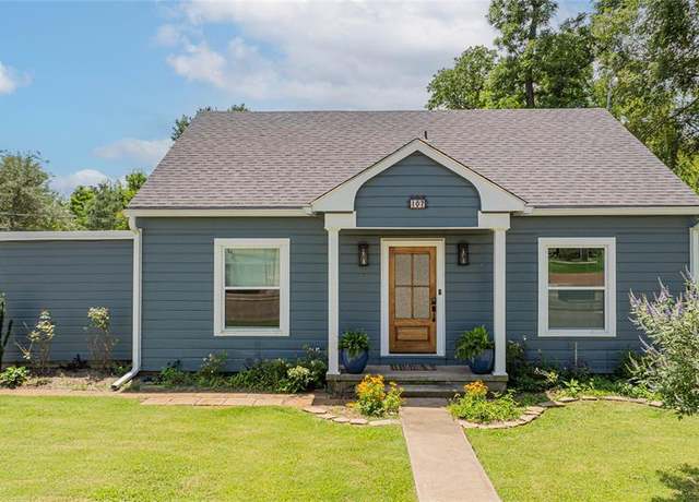 Property at 107 W Myrtle, Winnsboro, TX 75494, 3 beds, 2 baths
