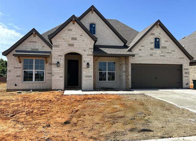 Property at 709 Seahawk St, Joshua, TX 76058, 4 beds, 3 baths