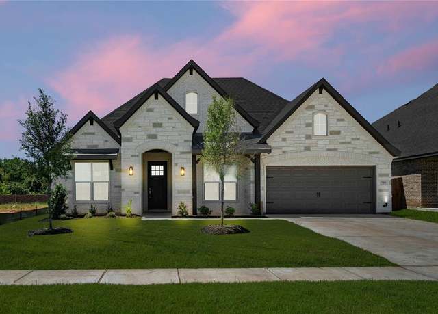 Property at 709 Seahawk St, Joshua, TX 76058, 4 beds, 3 baths