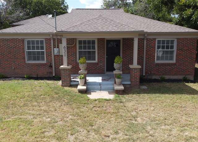 Property at 631 W Frey St, Stephenville, TX 76401, 4 beds, 2 baths