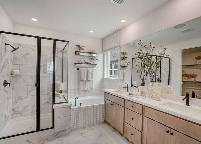 Property at 1708 Palmetto Rd, Celina, TX 75009, 5 beds, 4.5 baths