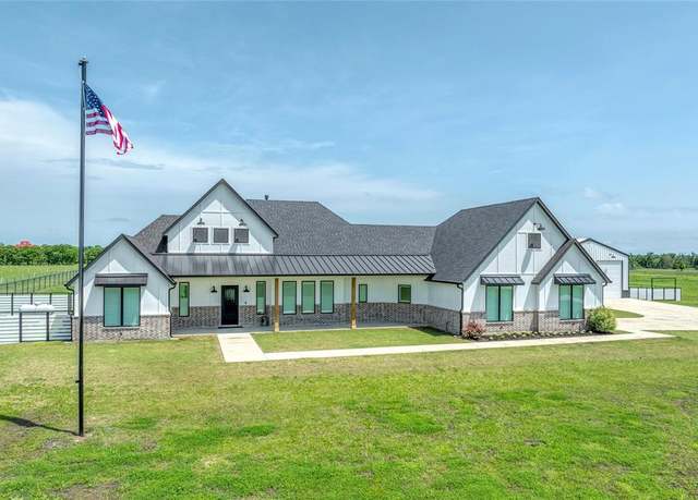 Property at 450 County Road 2411, Valley View, TX 76272, 4 beds, 2.5 baths