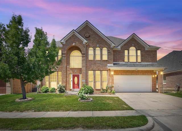 Property at 9829 Crawford Farms Dr, Fort Worth, TX 76244, 5 beds, 3 baths