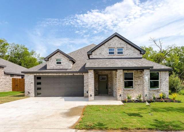 Property at 702 Crenshaw St, Terrell, TX 75160, 4 beds, 2 baths