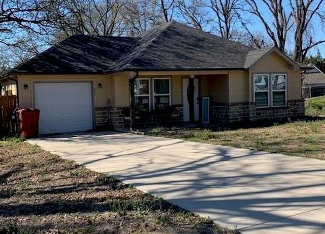 Property at 301 Indian Oaks Trl, West Tawakoni, TX 75474, 3 beds, 2 baths