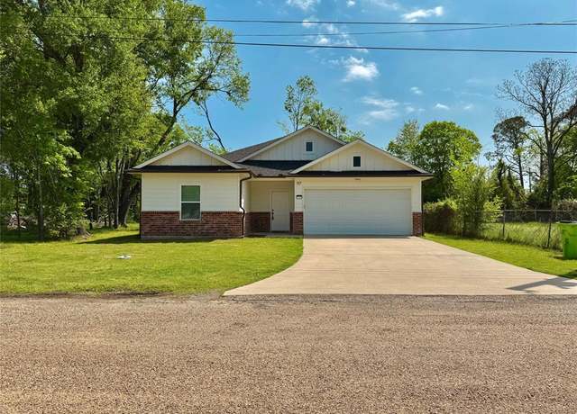 Property at 117 Deep Cove Dr, Trinidad, TX 75163, 3 beds, 2 baths