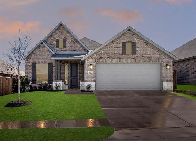 Property at 904 Eloise Ln, Cleburne, TX 76033, 3 beds, 2 baths