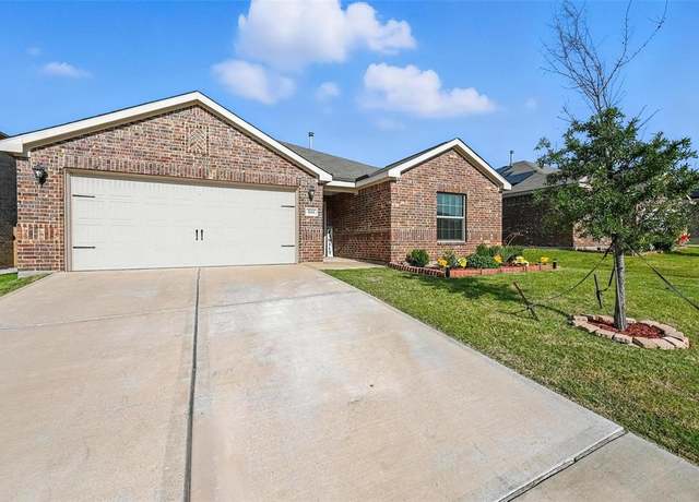 Property at 3111 Chillingham Dr, Forney, TX 75126, 3 beds, 2 baths