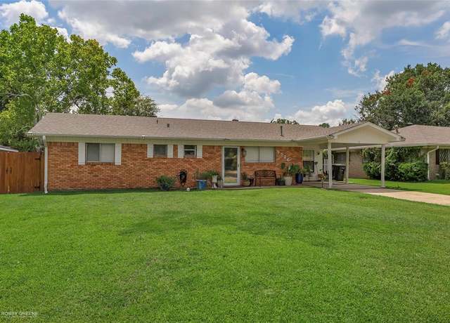 Property at 2526 Belmont Blvd, Bossier City, LA 71111, 3 beds, 1.5 baths