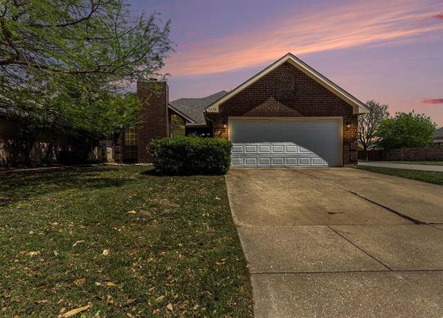Property at 4272 Maryanne Pl, Haltom City, TX 76137, 3 beds, 2 baths