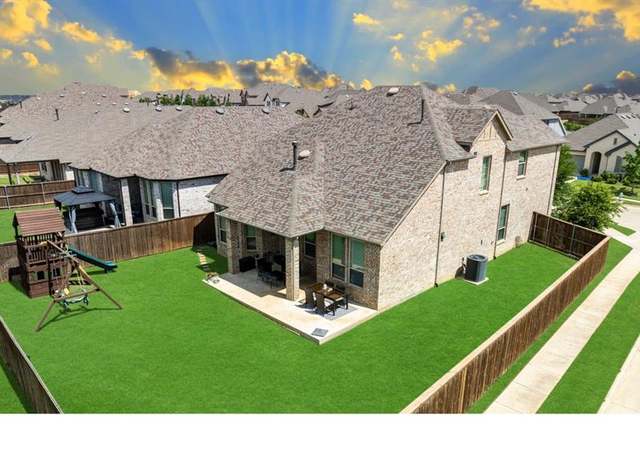 Property at 4001 Fox Trotter Dr, Aubrey, TX 76227, 4 beds, 3 baths