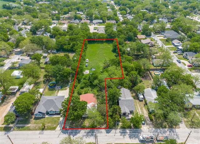 Property at 208 Farley St, Waxahachie, TX 75165, 3 beds, 1 bath