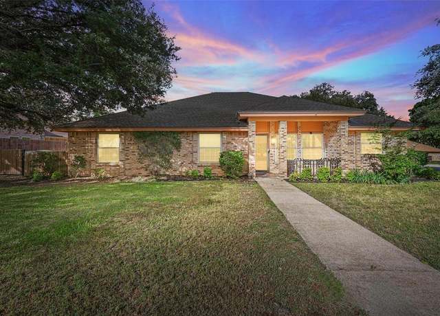 Property at 7100 Church Park Dr, Fort Worth, TX 76133, 4 beds, 2.5 baths