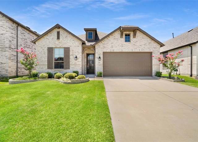 Property at 1416 Arrowwood Dr, Aubrey, TX 76227, 4 beds, 3 baths