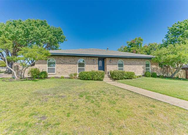 Property at 1301 Iroquois Dr, Garland, TX 75043, 5 beds, 2.5 baths