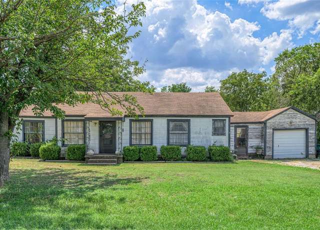 Property at 602 W Pecan St, Celina, TX 75009, 3 beds, 1 bath