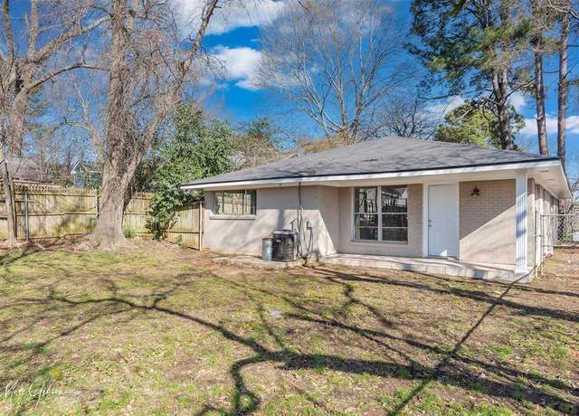 Property at 813 Dalzell St, Shreveport, LA 71104, 3 beds, 2 baths
