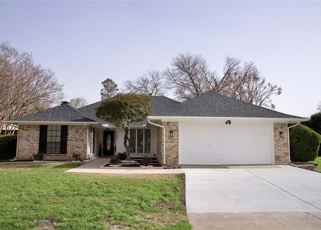 Property at 3808 Shadycreek Dr, Garland, TX 75042, 4 beds, 2.5 baths