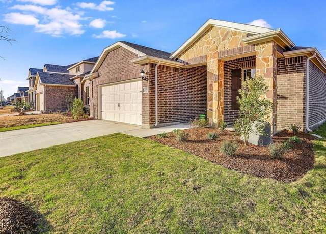 Property at 1921 Tomahawk Trl, Aubrey, TX 76227, 3 beds, 2 baths