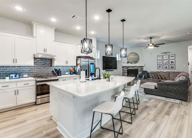 Property at 9349 Loggerhead Way, Fort Worth, TX 76118, 3 beds, 2.5 baths