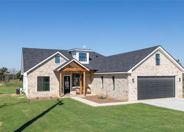 Property at 7702 Feather Bay Blvd Blvd, Brownwood, TX 76801, 3 beds, 2.5 baths