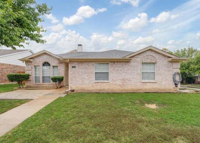Property at 1001 Flower Dr, Arlington, TX 76017, 7 beds, 3 baths