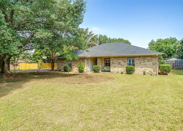 Property at 418 Country Meadow Dr, Mansfield, TX 76063, 3 beds, 2 baths