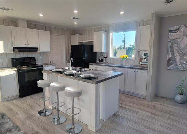 Property at 6213 Maine Trl, Granbury, TX 76048, 3 beds, 2 baths