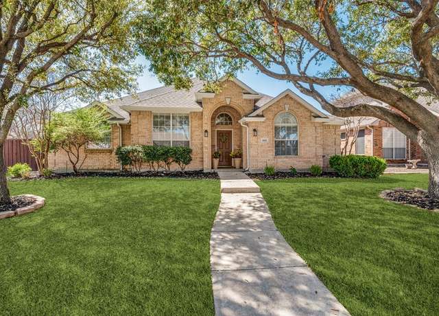 Property at 1693 Castle Pines Dr, Frisco, TX 75036, 4 beds, 2 baths