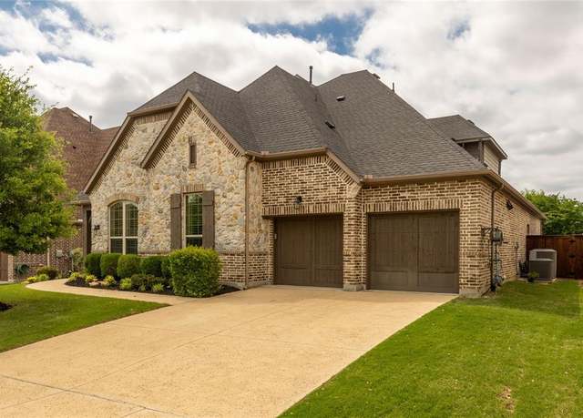 Property at 931 Champions Way, Roanoke, TX 76262, 4 beds, 4.5 baths