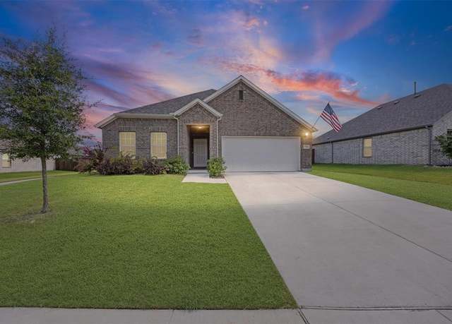 Property at 1324 Alderwood Ln, Crowley, TX 76036, 3 beds, 2 baths