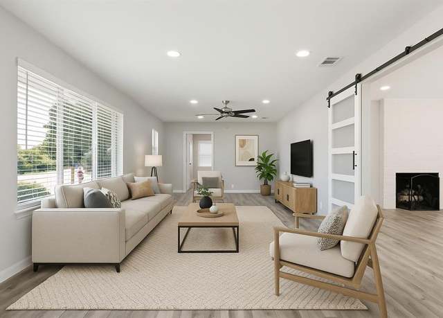 Property at 1603 Bonnie View Rd, Dallas, TX 75203, 4 beds, 3 baths