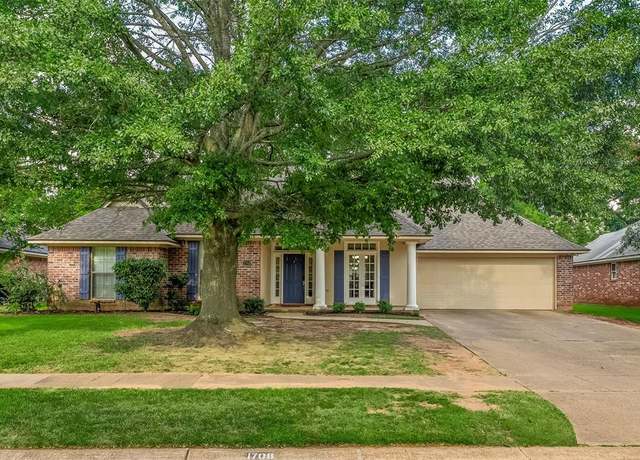 Property at 1708 Wales Ln, Bossier City, LA 71111, 5 beds, 3 baths
