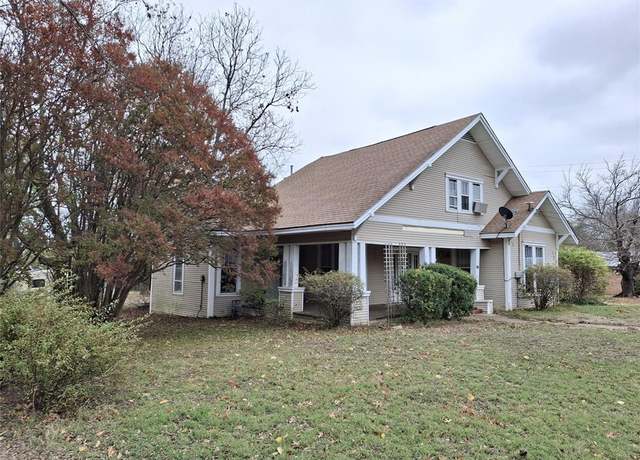 Property at 505 S Broadway St, Bells, TX 75414, 3 beds, 2 baths